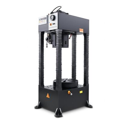 Kesin sertlik analizi için ±0,5%'den daha iyi kuvvet doğruluğu ve numune yıkımı tespiti ile evrensel test makinesi